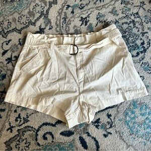 A New Day Belted Cream Shorts Size 20